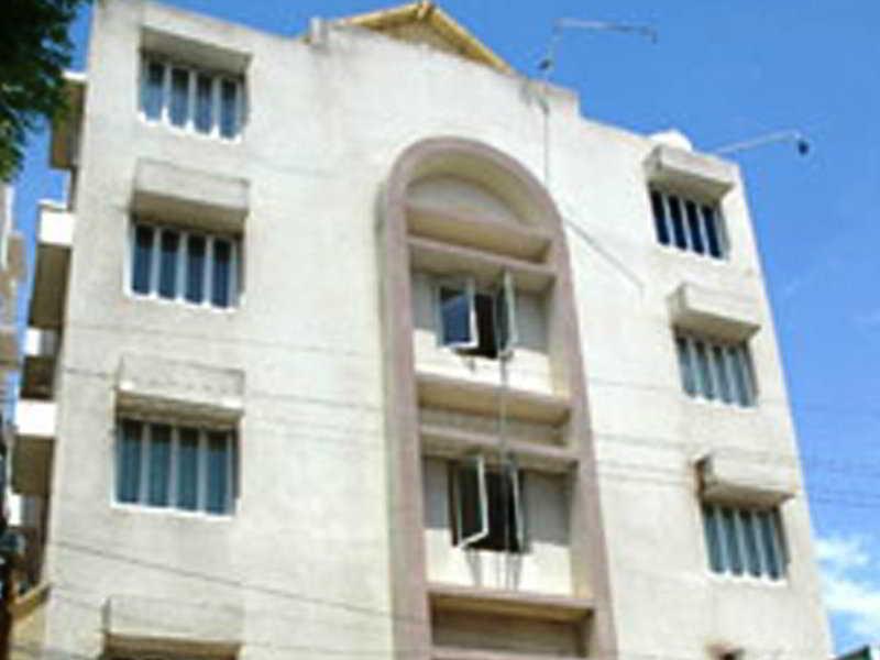 Sai Towers Hotel Puttaparthi Exterior foto