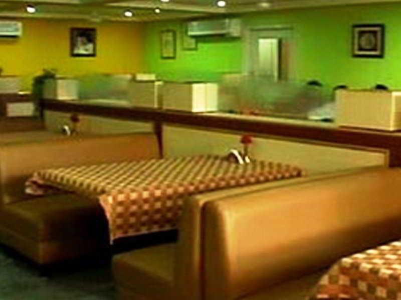 Sai Towers Hotel Puttaparthi Exterior foto