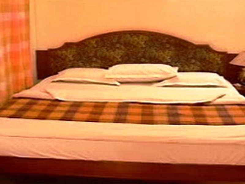 Sai Towers Hotel Puttaparthi Exterior foto