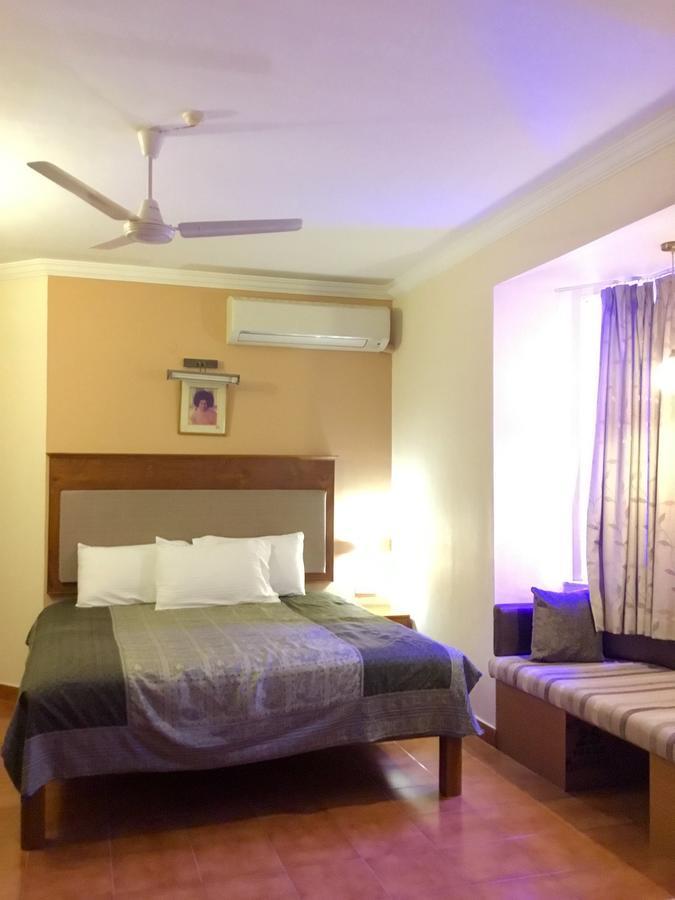 Sai Towers Hotel Puttaparthi Exterior foto
