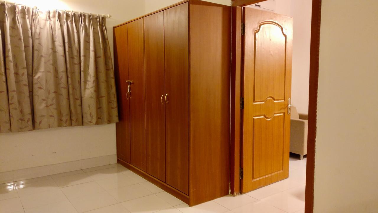 Sai Towers Hotel Puttaparthi Exterior foto